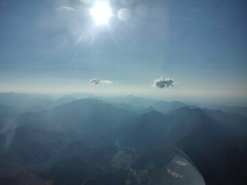 One last look at the mountains south of Linz. The higher humidity is very visible in this photo.